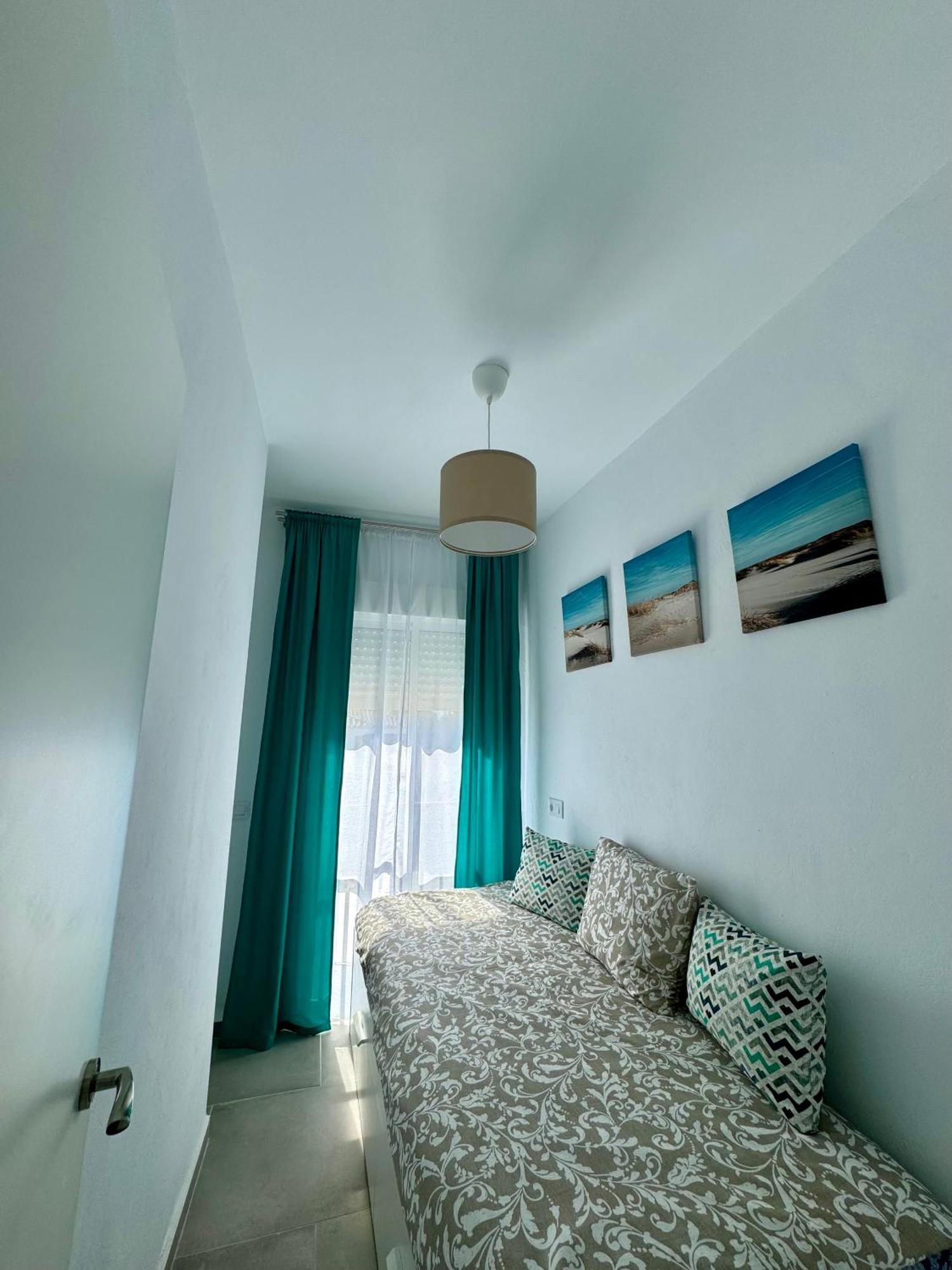 Apartamentos Munoz Fornell 2 Chiclana de la Frontera Eksteriør bilde